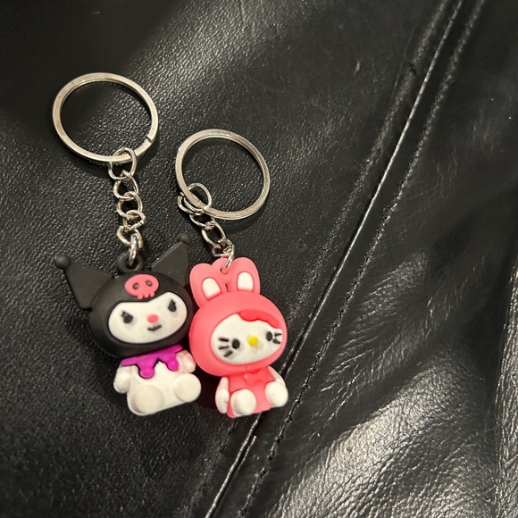 Cute Character Keychains - Picture 4 of 6